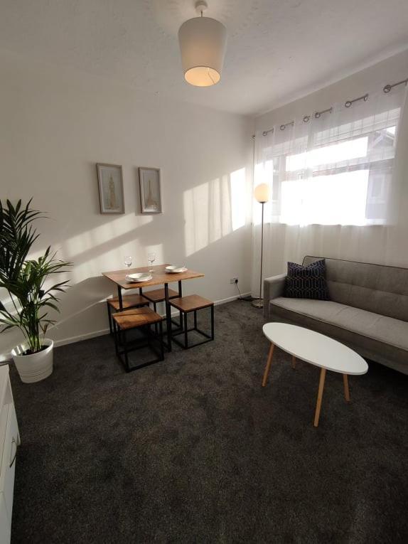 1 Bedroom Apartment With Free Parking Weymouth Exteriér fotografie